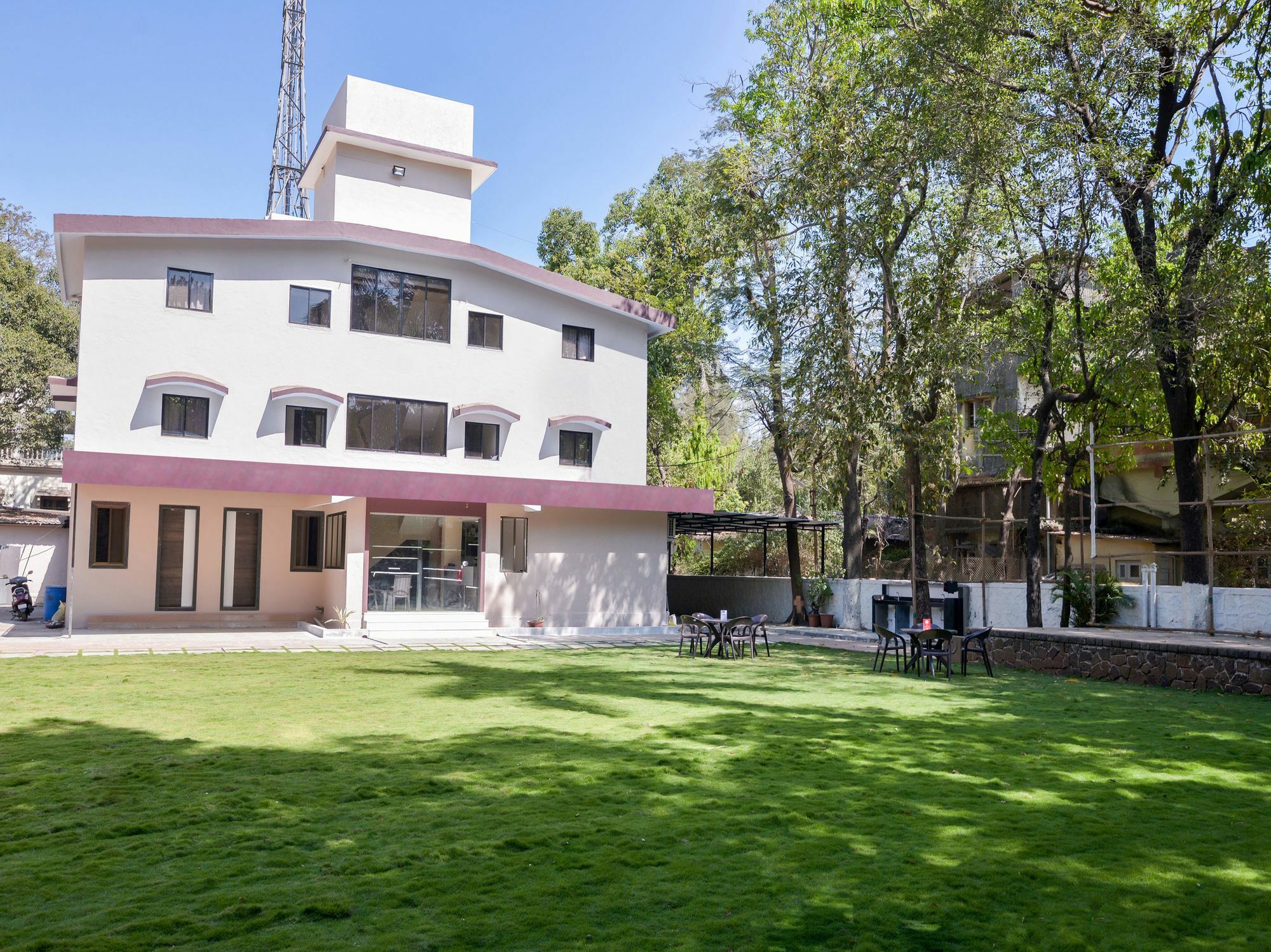Hotel Oyo 13150 Mangal Residency Lonavala Esterno foto